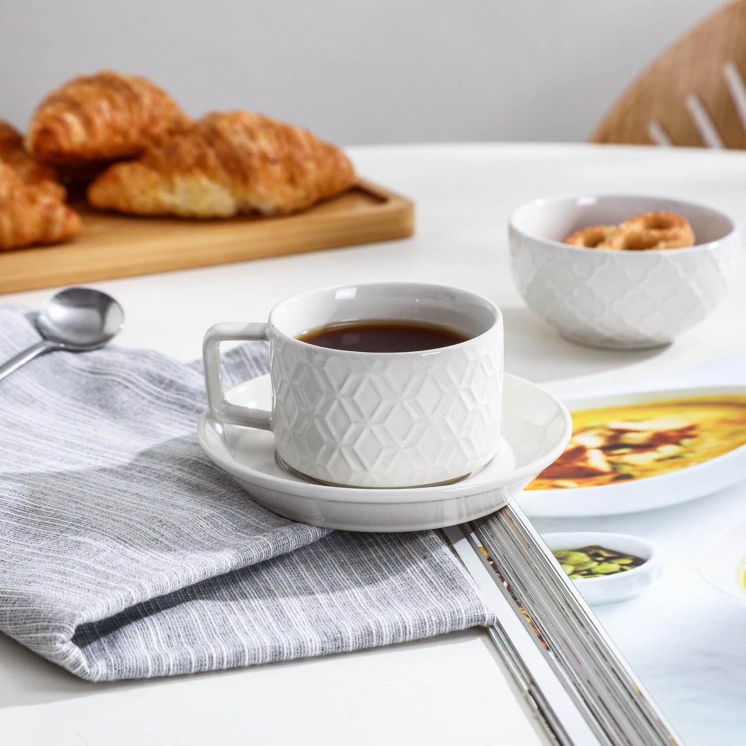 Sureasy tazas demitasse cerámicas con relieve; diseño único para amantes del café