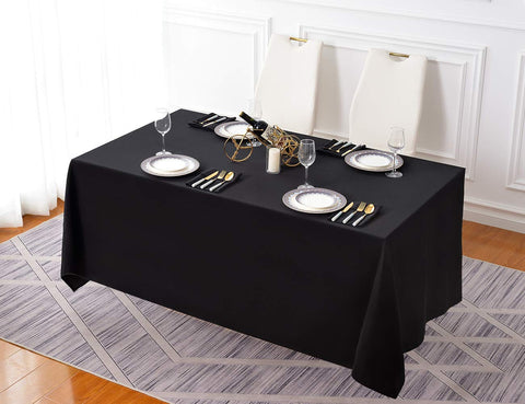 Ideal para bodas y banquetes con mantel negro versátil.