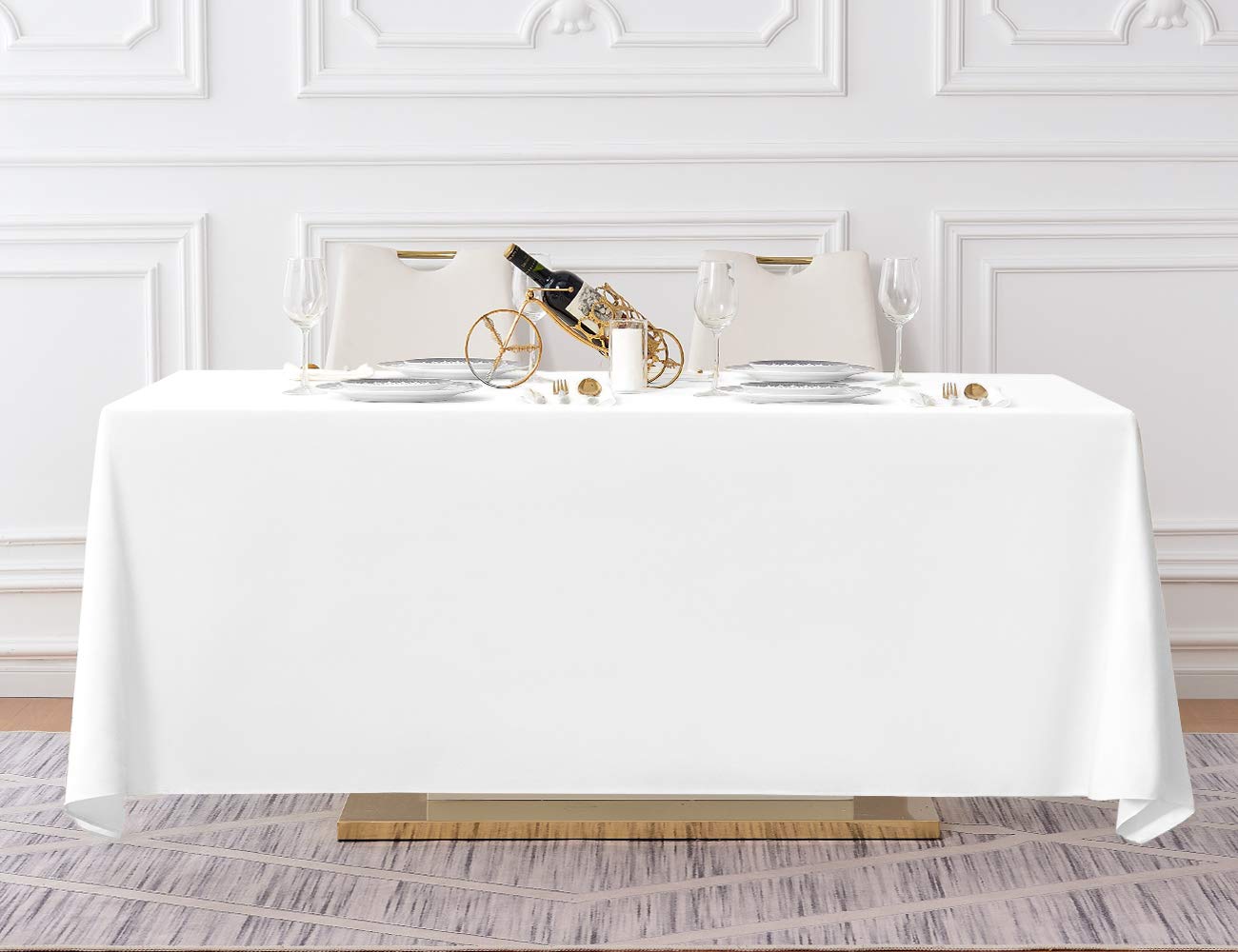 Mantel de diseño elegante Surmente blanco 90x132 rectangular, fácil de colocar.