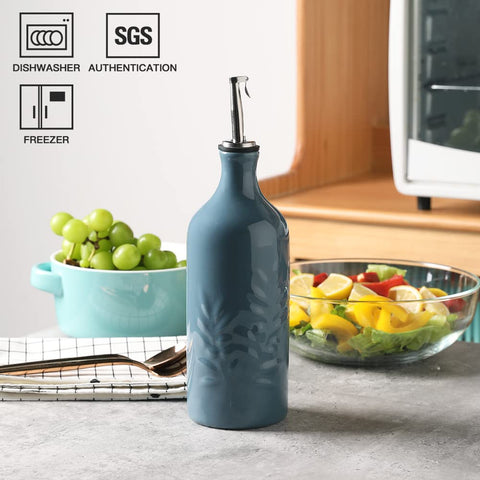 Diseño relief con hojas de olivo de Sweejar para una cocina elegante.