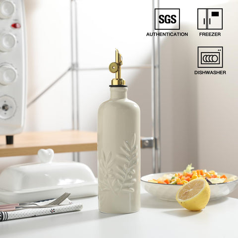 Dispenser de gravedad Sweejar evita goteos para vertidos limpios.