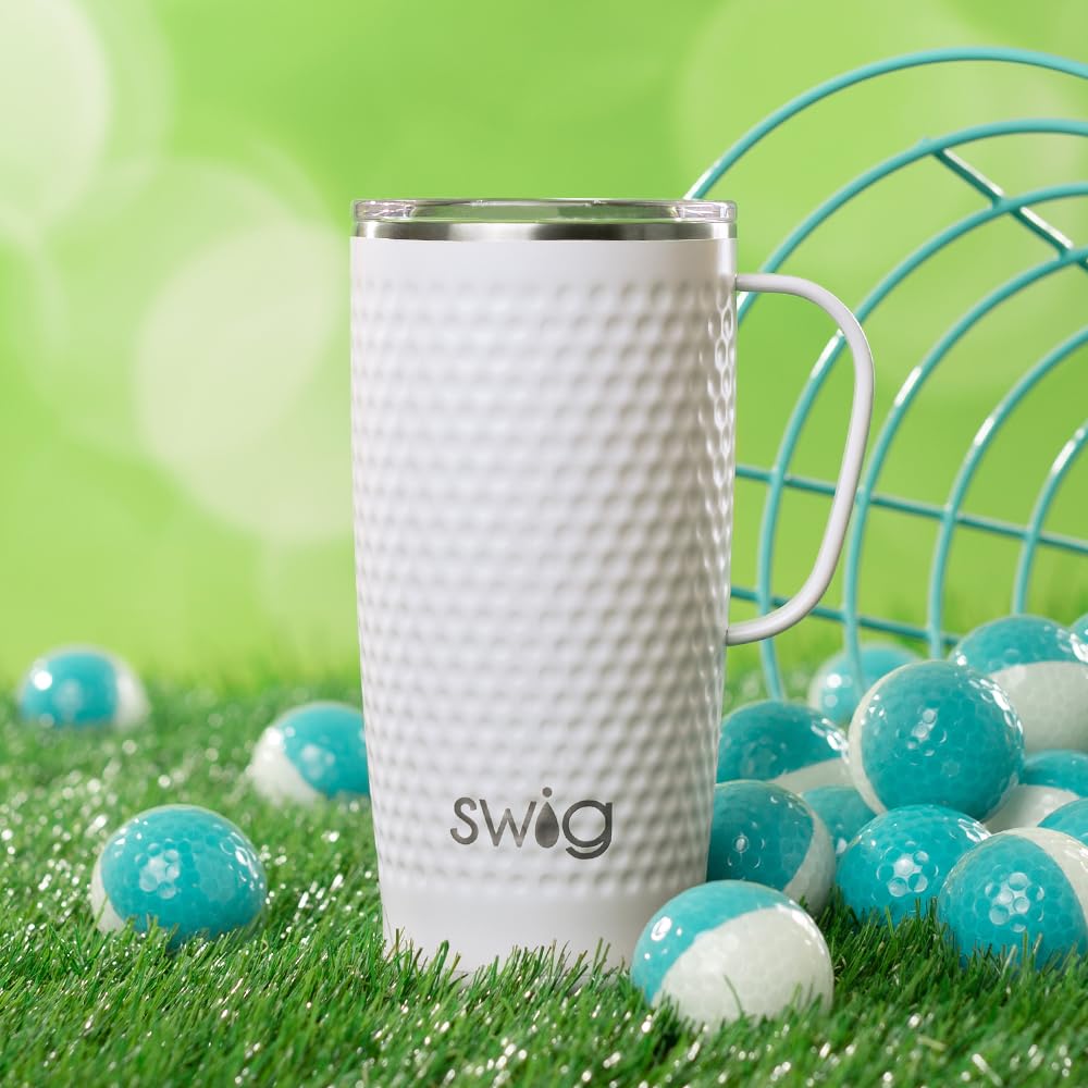 Vaso Swig Life cabe en la mayoría de portavasos estándar.