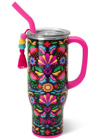 Swig Life Mega Mug con manija para transporte cómodo y seguro.