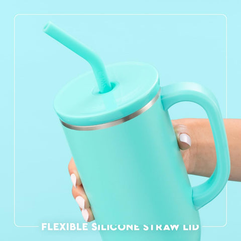 Swig Life Mega Mug con portavasos amigable facilita su uso en viajes diarios.