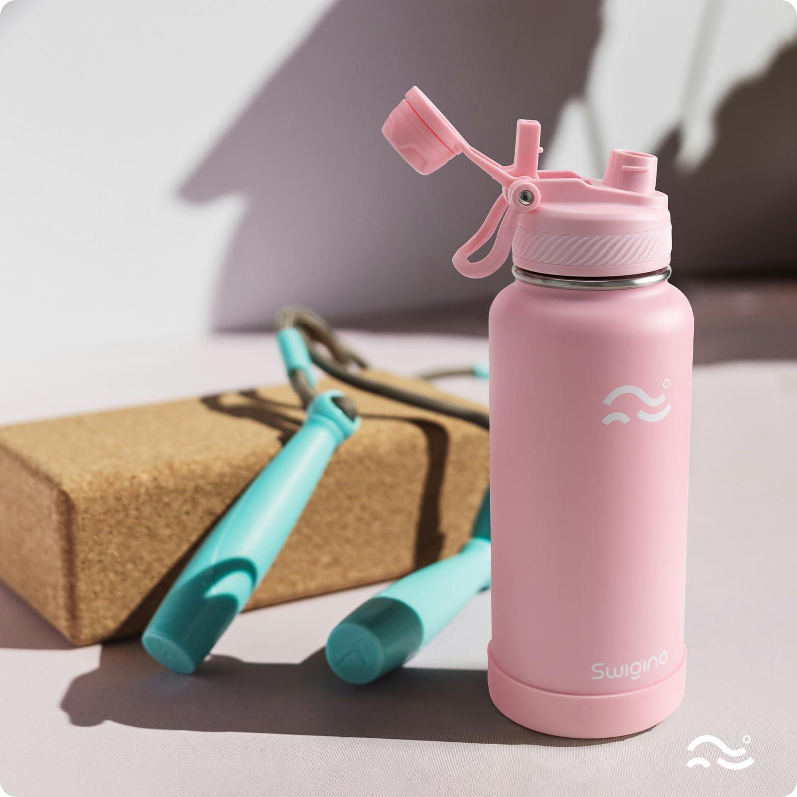 Swigina: botella de 32 onzas sin BPA para uso diario.