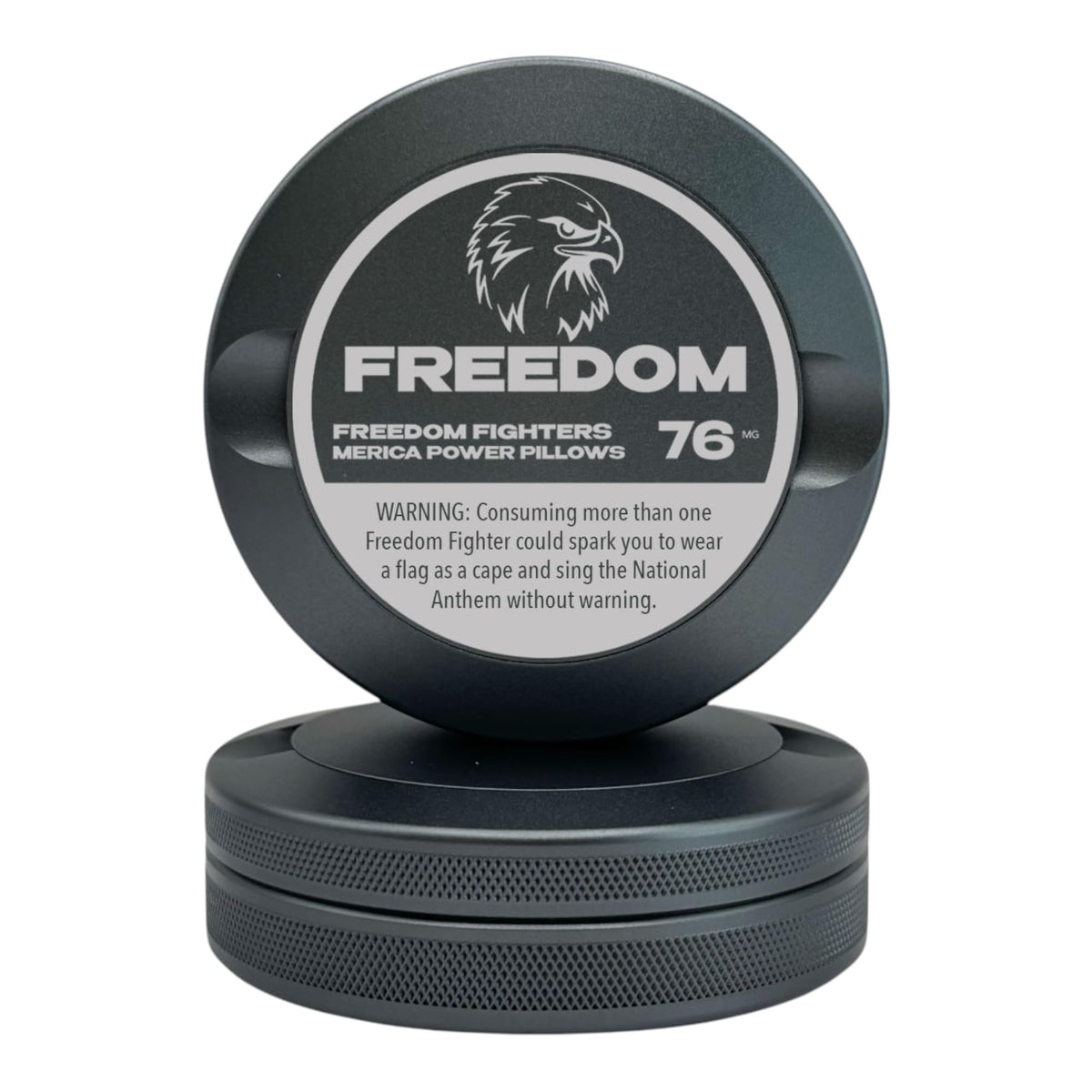 Syn Tin Edición 005 Libertad: lata metálica compacta para viajar y almacenar objetos pequeños.