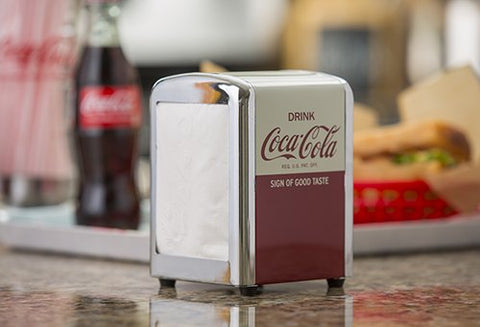 Diseño Coca-Cola en rojo, perfecto para coleccionistas o mesas temáticas.