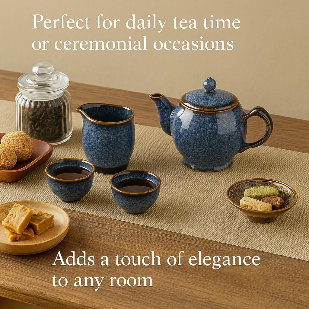 talisleskye borde dorado cerámica azul, detalle elegante que complementa ritual de té.