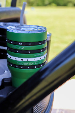 Tally Tumbler Golf con contador de puntaje para seguimiento en el campo.