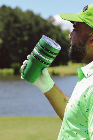 Tally Tumbler Golf diseño ergonómico para un agarre cómodo.