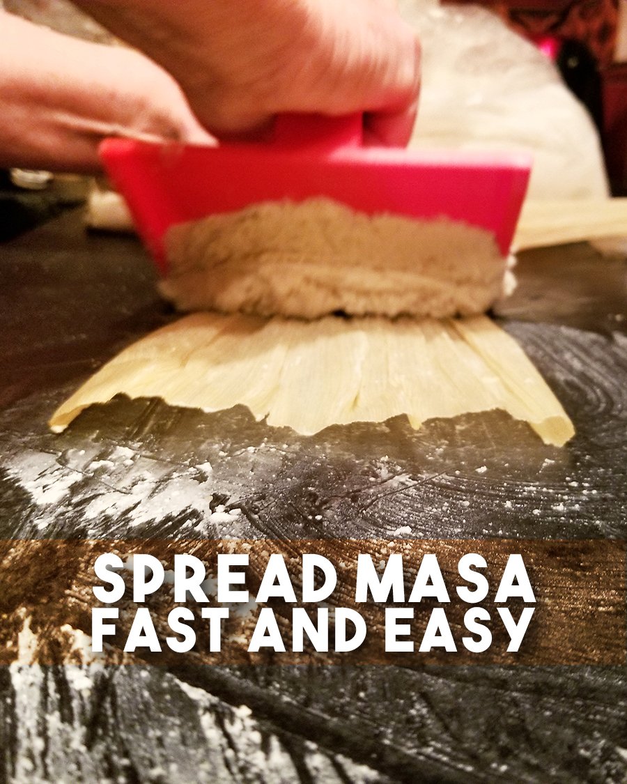 Tamales repartidor de masa rojo facilita cubrir la masa rápida y uniforme.