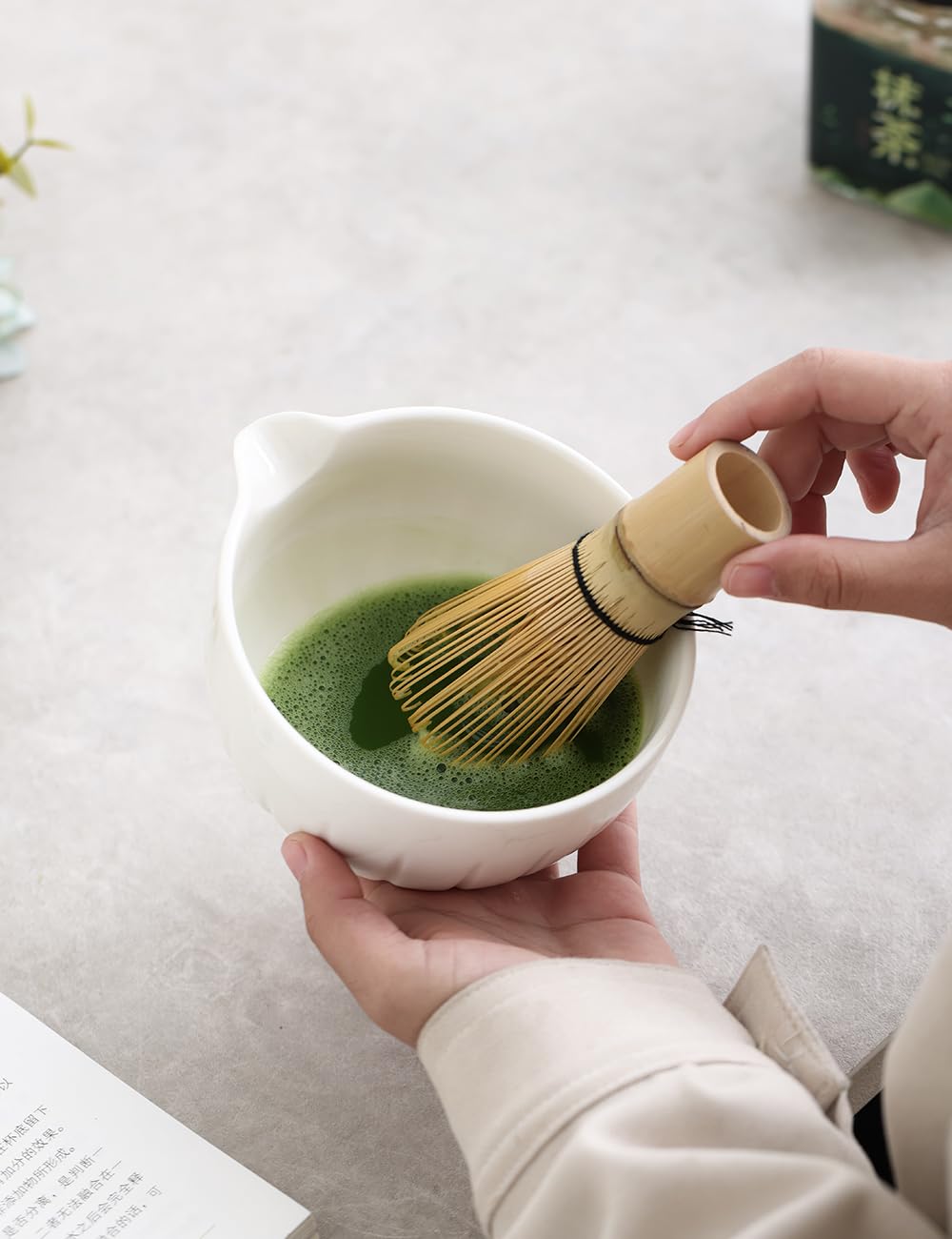 TANG PIN Set de Matcha, soporte para chasen cerámico, diseño práctico.