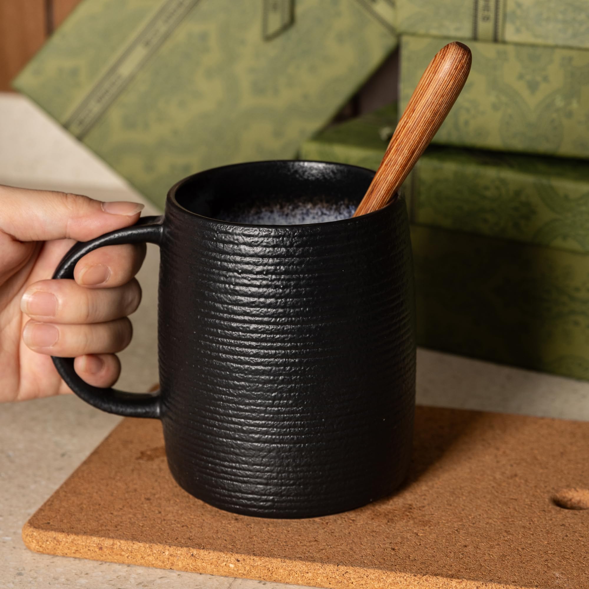 TaoTaojarvie taza cerámica, acabado mate, toque suave y aspecto artesanal.