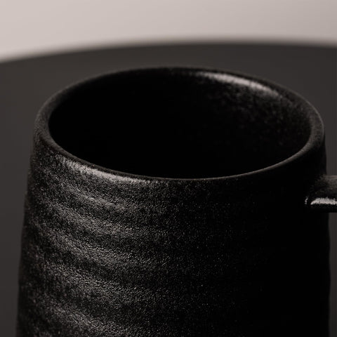 Taza TaoTaojarvie para café o té, diseño versátil.
