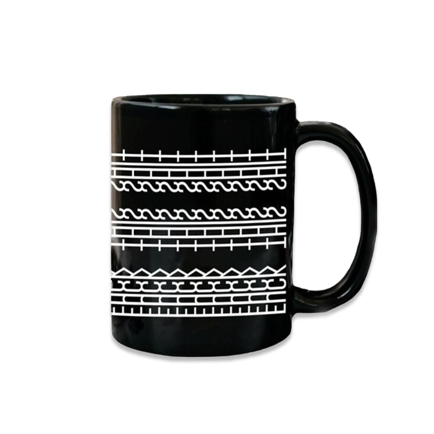 Taza de café con mensaje oculto vista frontal, ideal para sorpresa en la oficina.