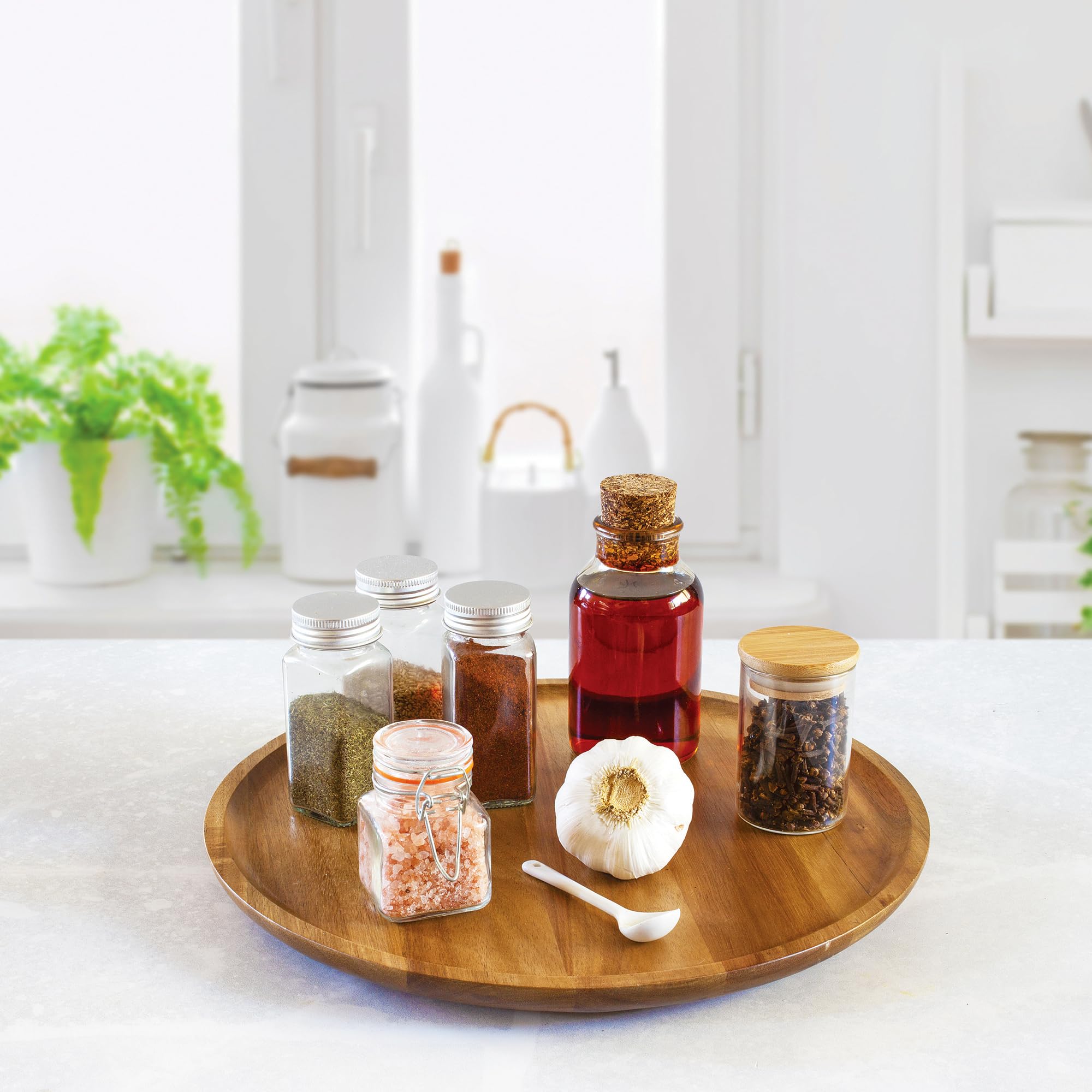 TB Home Lazy Susan en mesa, servicio cómodo de condimentos durante la comida.