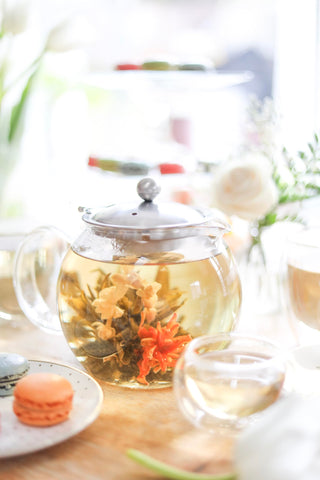Uso en estufa para hervir agua y preparar té con facilidad.