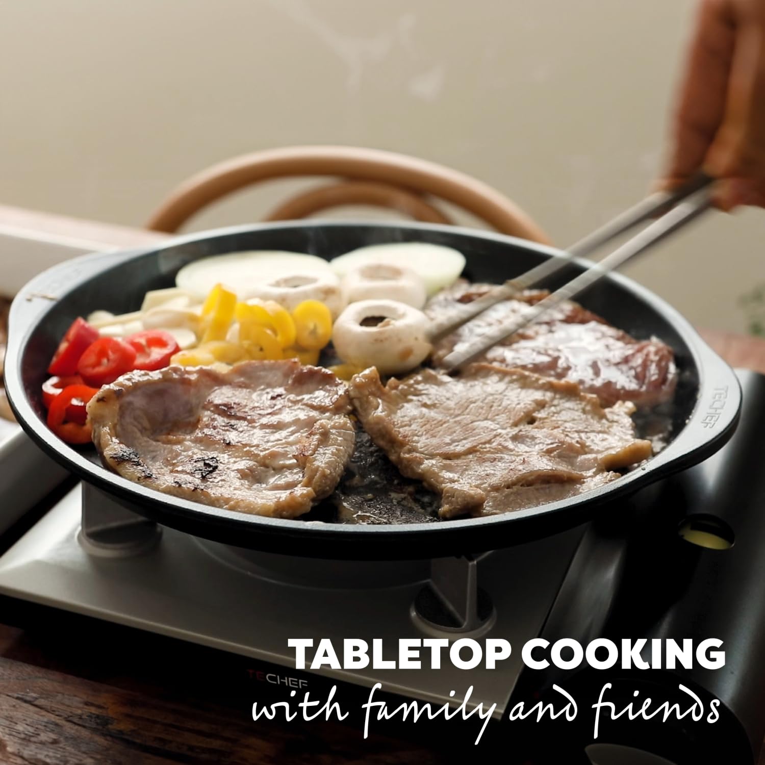Canales espirales de TECHEF KBBQ drenan grasa y mantienen sabor.