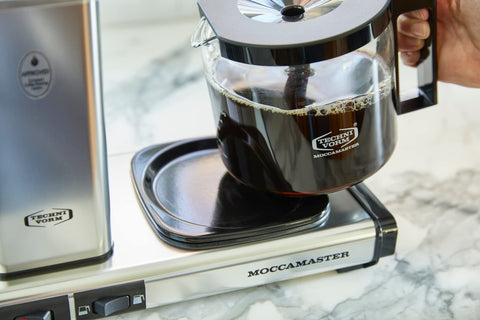 Technivorm Moccamaster 53941 KBGV Selección, acabado plata brillante para cocinas modernas.
