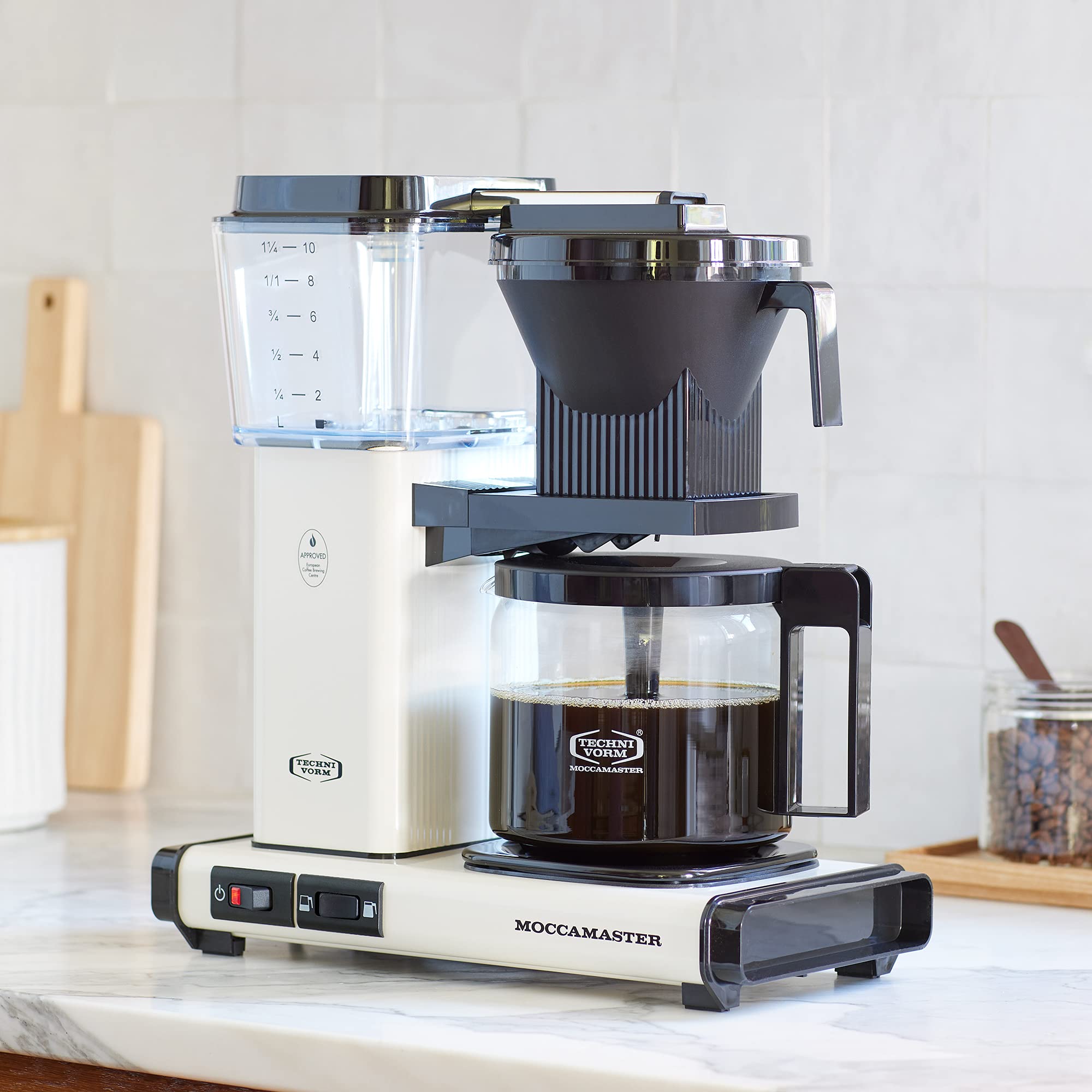 Moccamaster KBGV Select, jarra de 40 onzas para servir varias tazas.