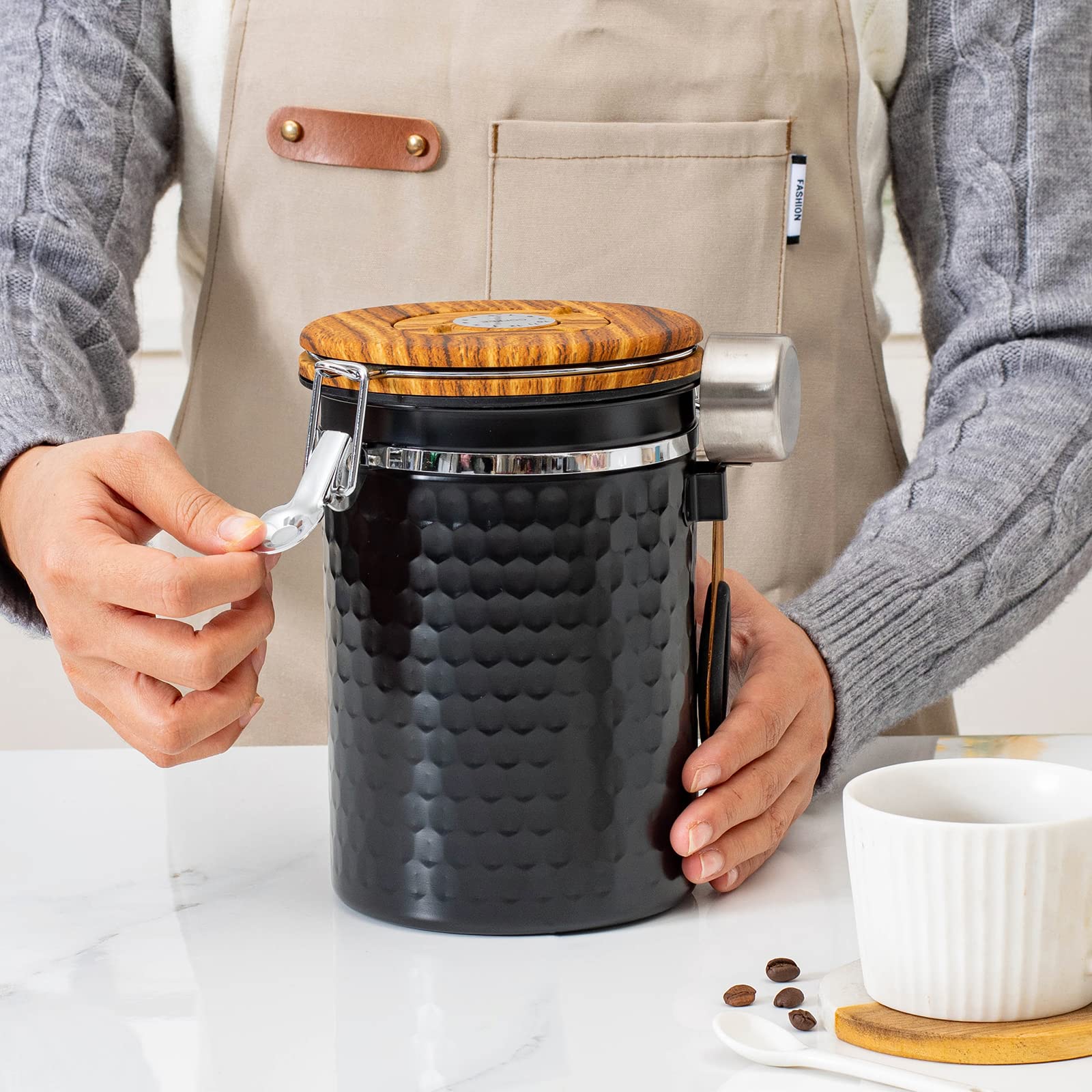 TEDSWAIT diseño compacto negro-diamante para cocina moderna.