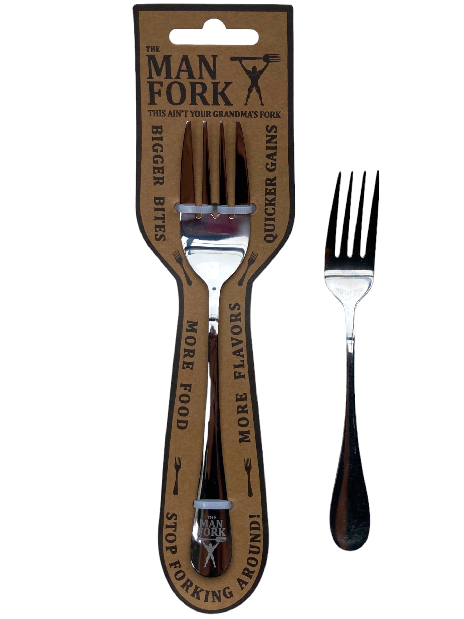 El tenedor del hombre muestra mordida grande para porciones abundantes y sabores intensos.