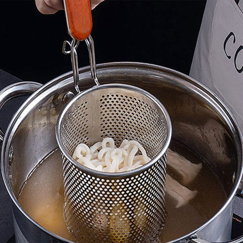 Mango de madera ergonómico de Tenta Kitchen para seguridad al manipular la olla