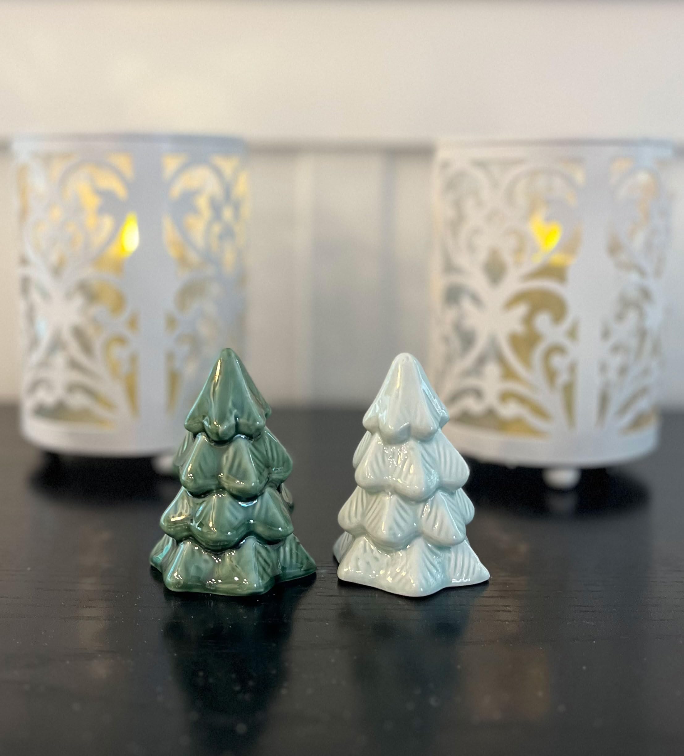 TenWaterloo conjunto de árbol navideño en cerámica verde claro, ideal para decorar la mesa.