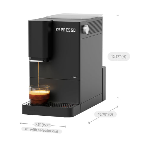 Terra Kaffe Demi Compact trae charola frontal extraíble para limpieza rápida.
