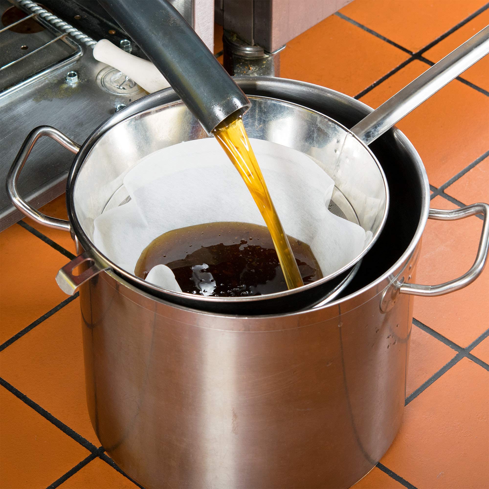 TezPak uso en cocinas profesionales para filtrado eficiente en restaurantes.
