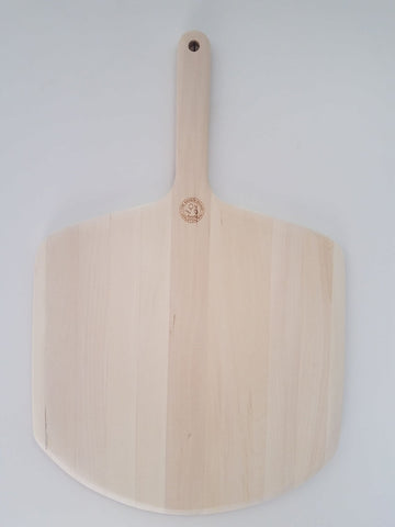 The Baker's Board Pro Perfect Peel, vista lateral, diseño cómodo para manejar la pizza con facilidad.