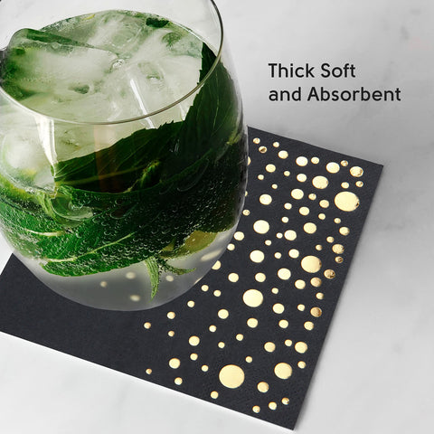 The Essential Concierge: servilletas negro dorado para bebidas y aperitivos en reuniones.