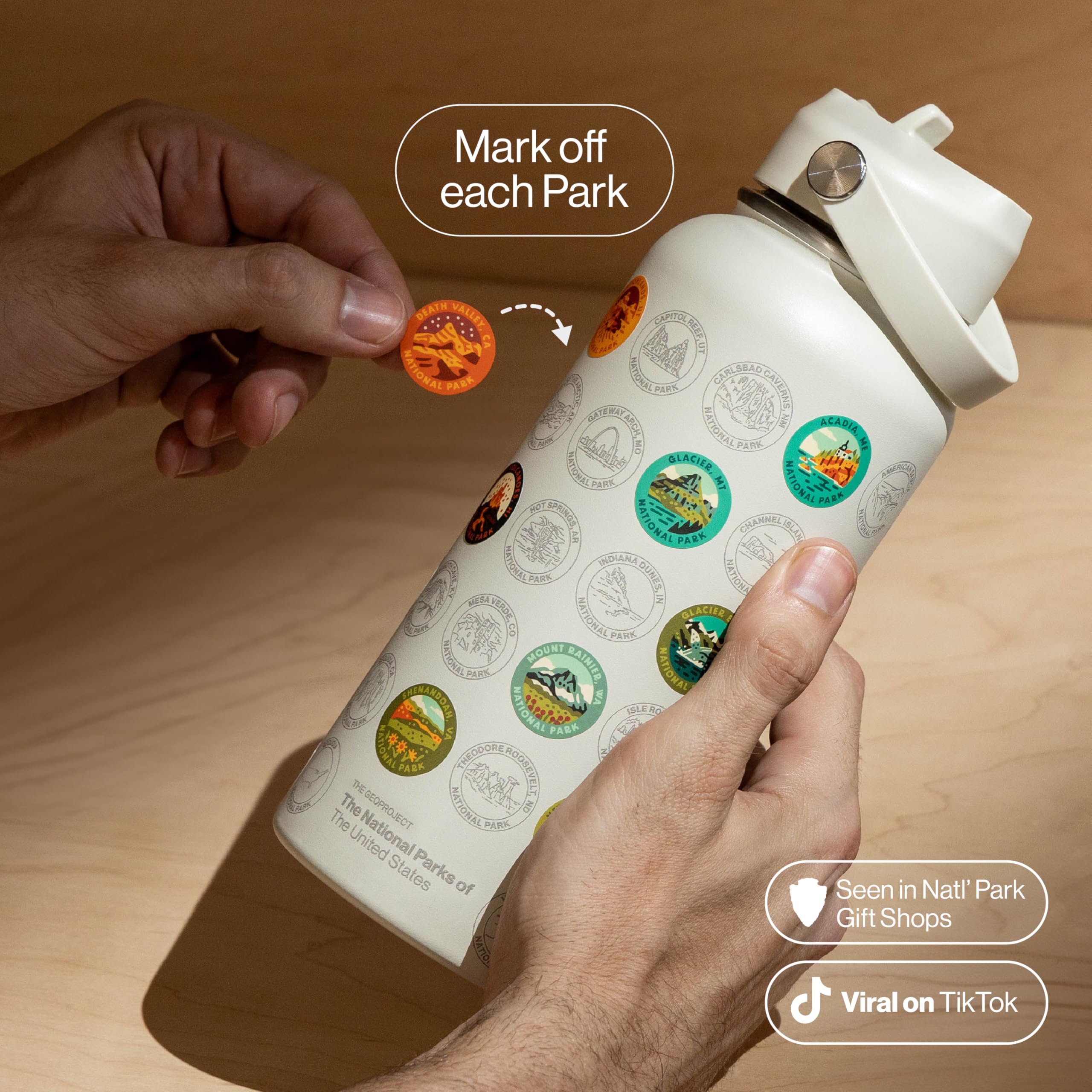 Pegatinas impermeables THE GEOPROJECT Parques Nacionales para personalizar la botella.