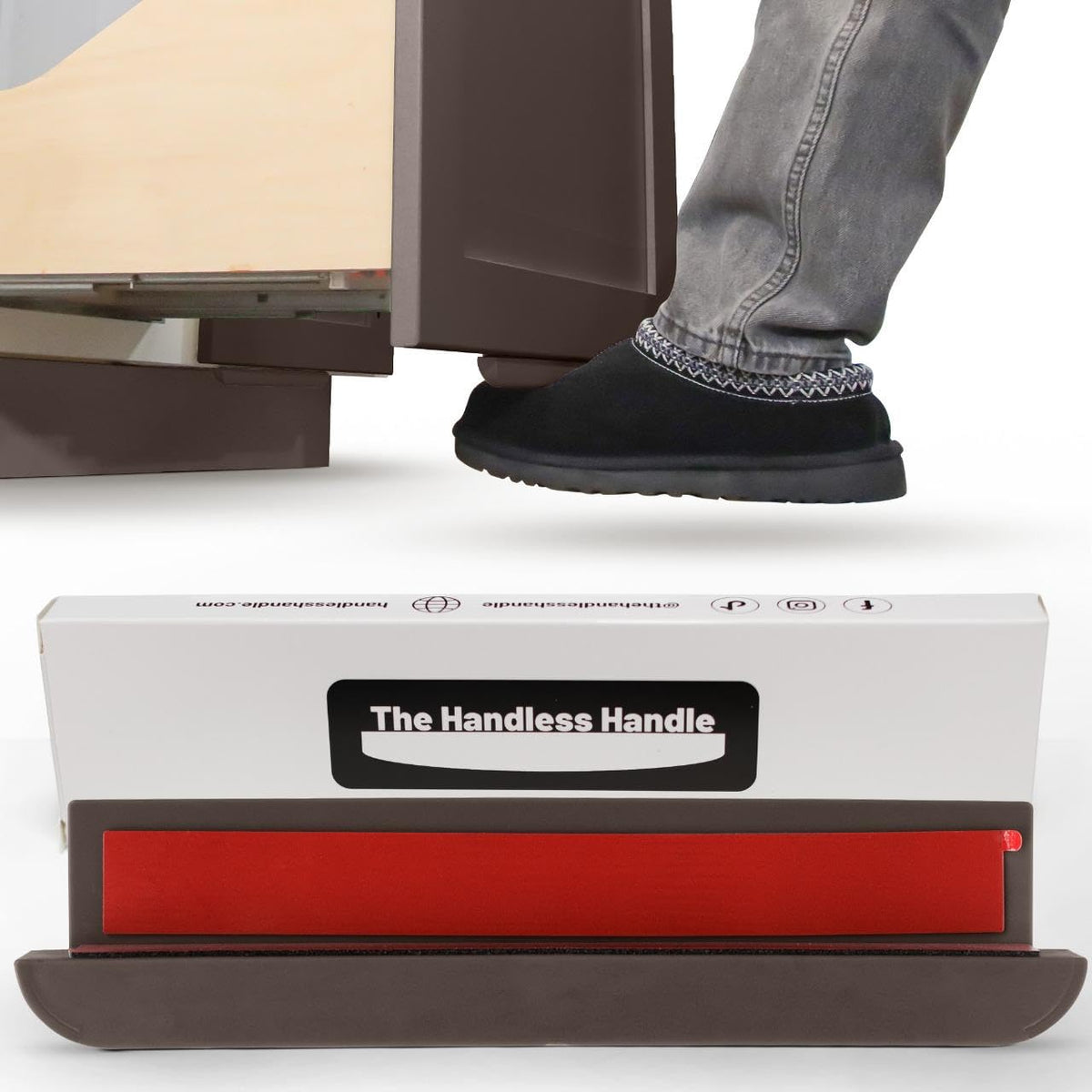 The Handless Handle instalación rápida con adhesivo en gabinetes.