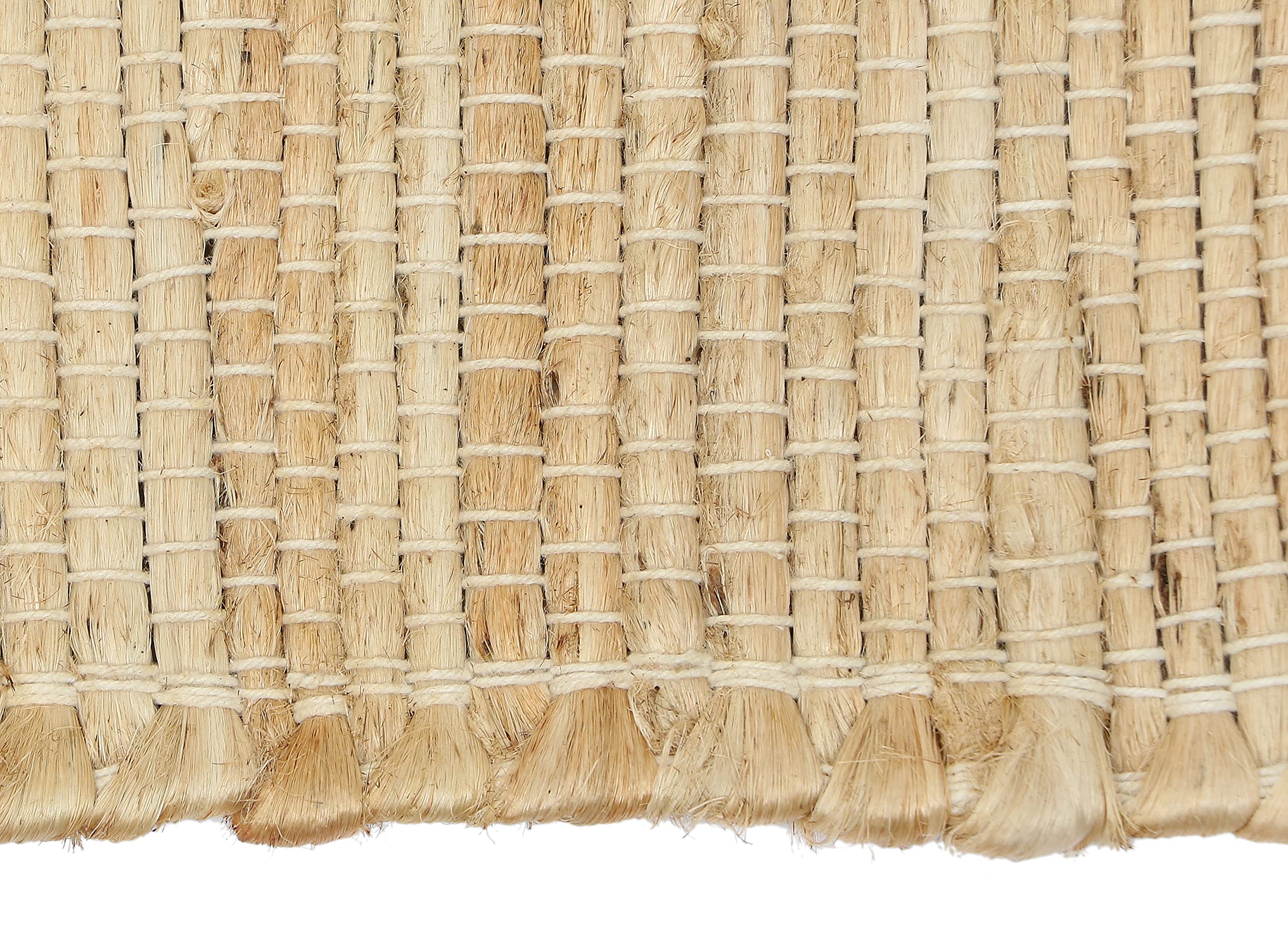 Camino de mesa para boda boho con juta natural, The Home Talk.