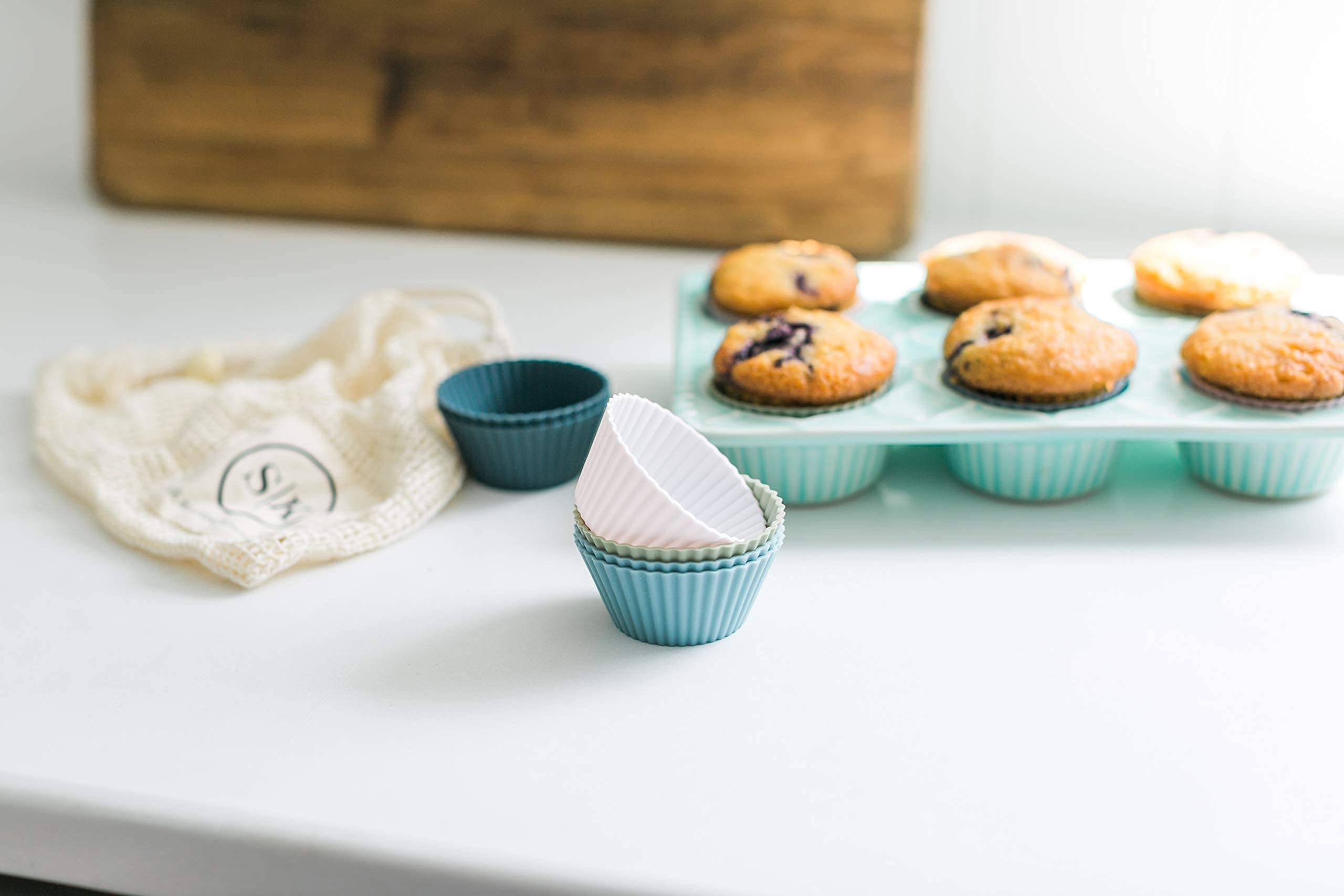 The Silicone Kitchen juego de 12 cápsulas coloridas para hornear.