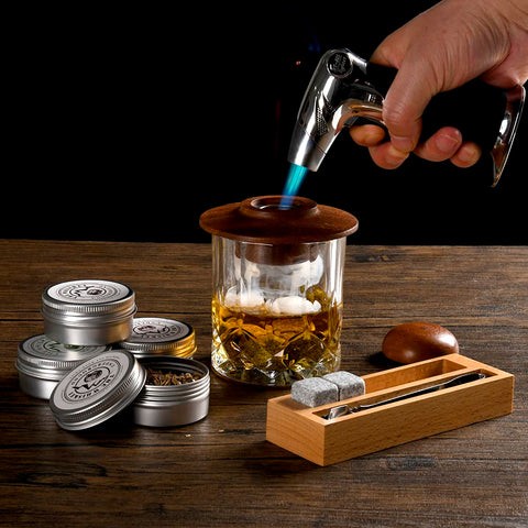 The Whiskey Underground mechero de mano, herramienta clave para humo aromático.