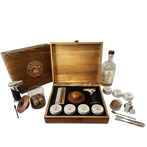 The Whiskey Underground presentación en caja tallada, regalo elegante para amantes de cocteles.