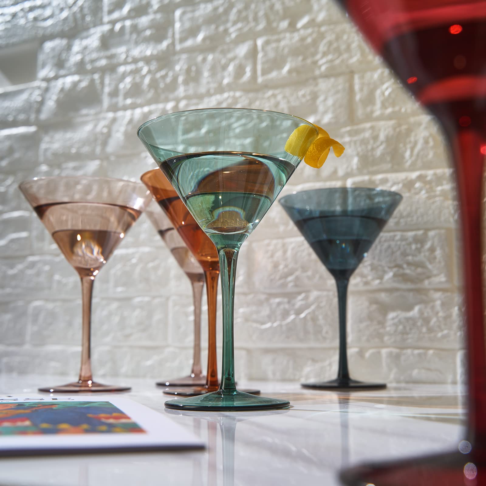 Vaso The Wine Savant de 10 onzas, tallo elegante, ideal para servir martinis.