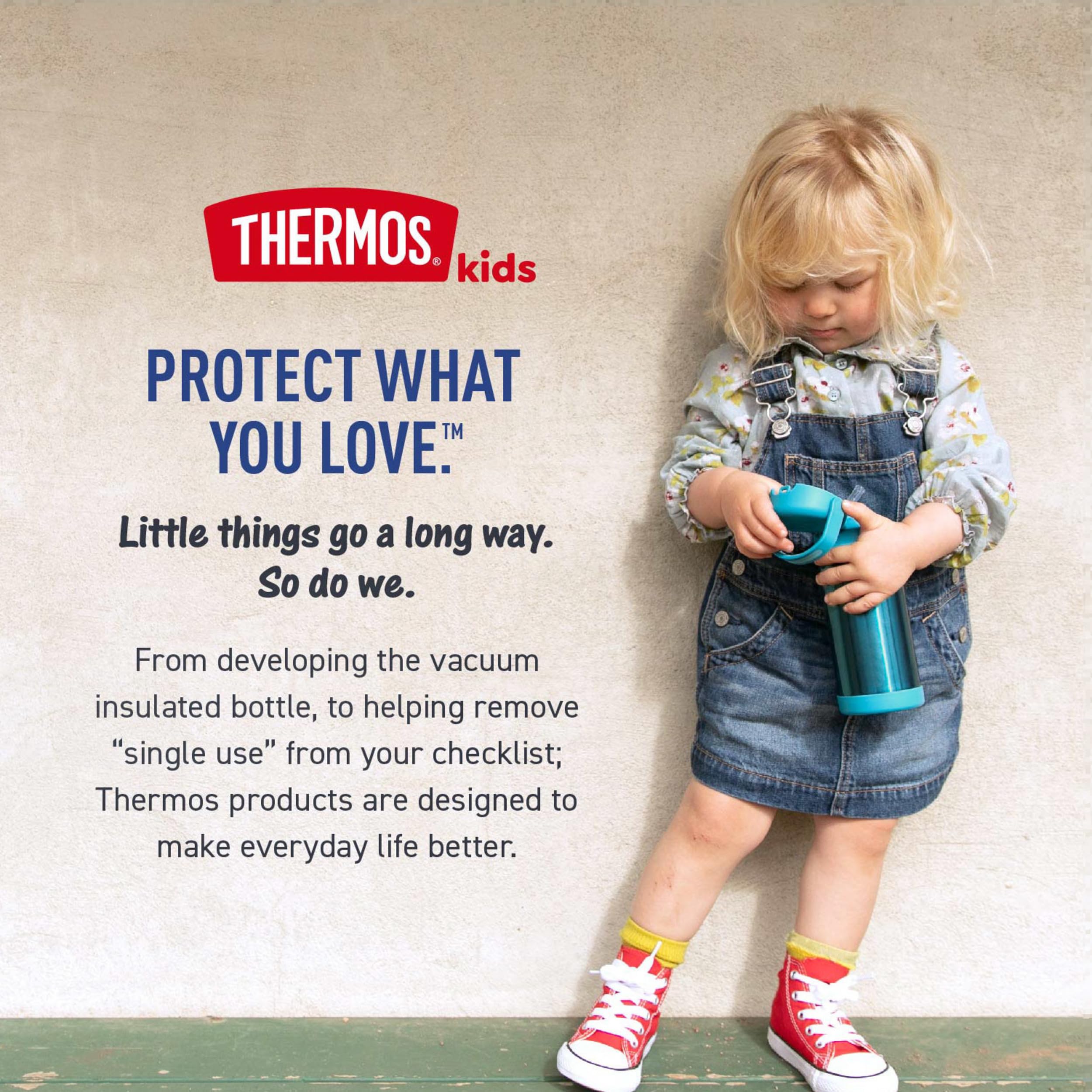 THERMOS FUNtainer C-3PO comparación de tamaño junto a botella para referencia