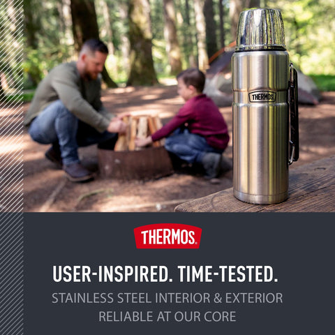 El tapón giratorio THERMOS facilita verter sin retirar el tapón.