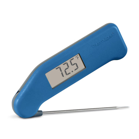 ThermoWorks Classic Thermapen en color azul náutico para lecturas instantáneas y precisas en cocina profesional.