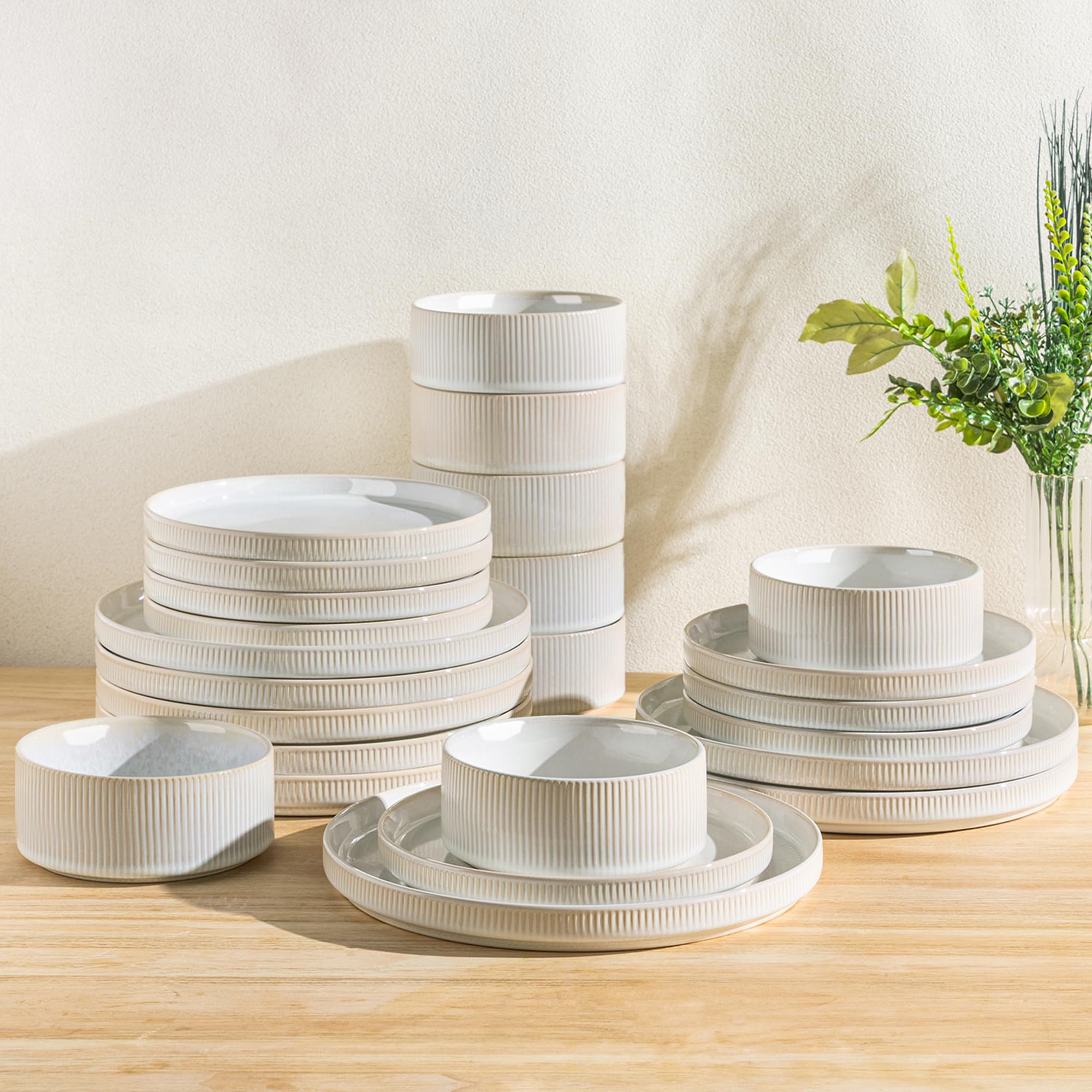 TheTerra conjunto de cena 24 piezas para una mesa elegante y práctica.