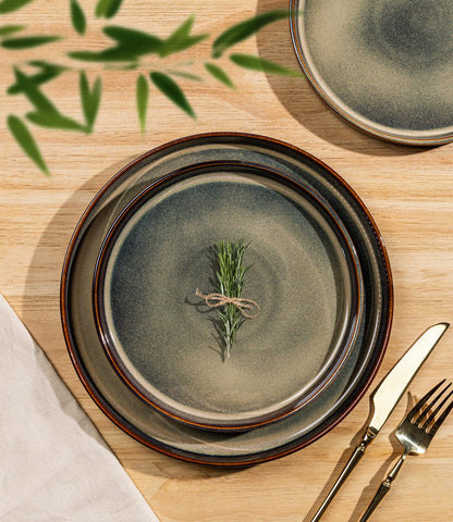 theterra-platos-de-cena-ceramicos-speckled-coca-mocha: Platos de cena ligeros con color único para cenas elegantes.