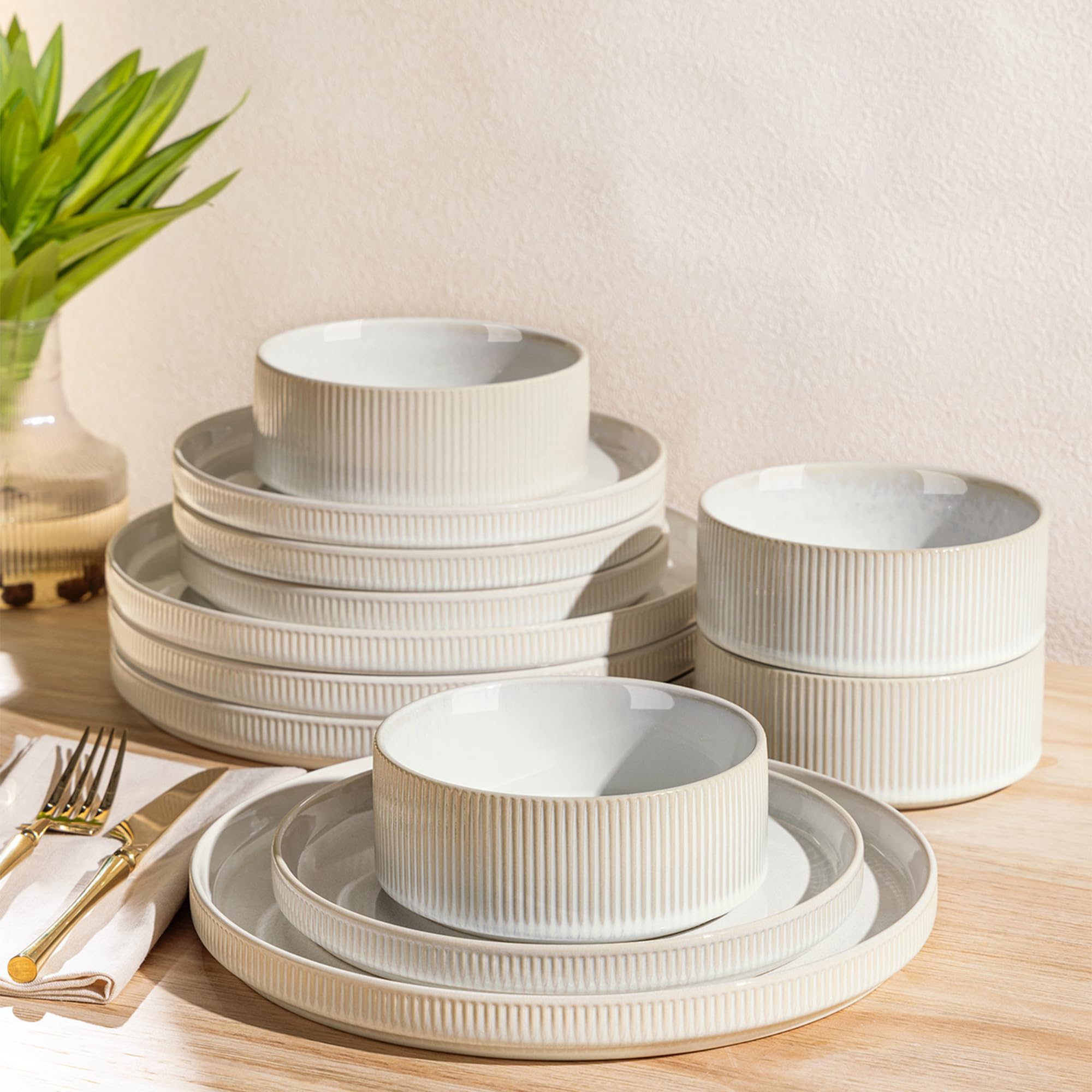 TheTerra vajilla cerámica para 4, perfecta para comidas en familia.