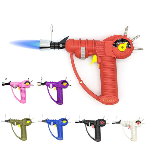 THiCket Raygun encendedor con llama ajustada para uso al aire libre.