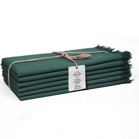 Threadvista servilleta de algodón verde con flecos, lista para mesa elegante.
