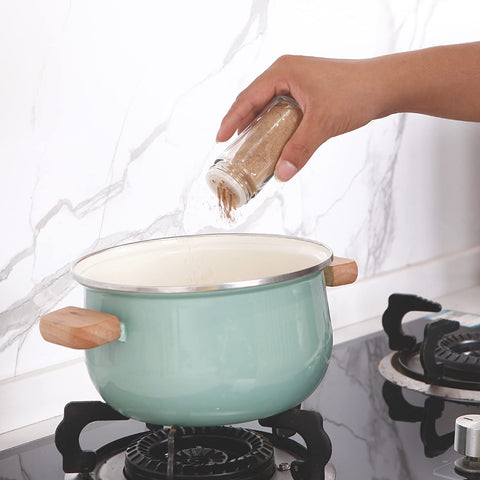 Mezclas de especias caseras en frascos Tianifa para regalo.