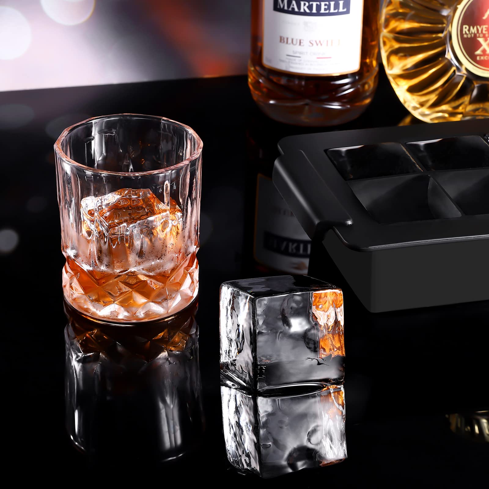 Cubos de hielo cuadrados de 2 pulgadas para bebidas intensas.