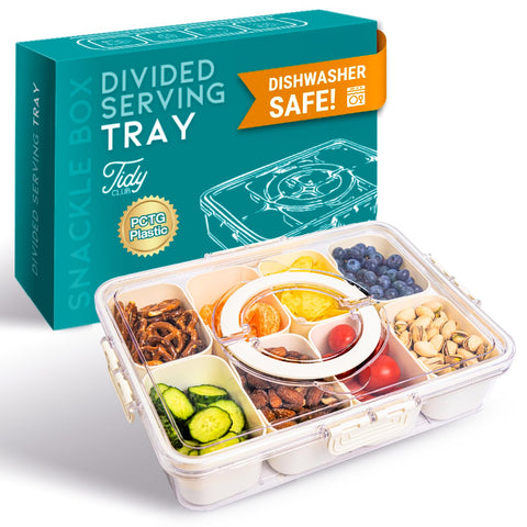 Tidy Club Snackle Box con ocho compartimentos y tapa para conservar bocadillos.
